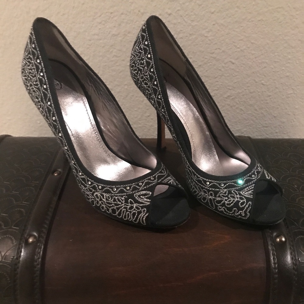 Black rhinestone peep toe pump